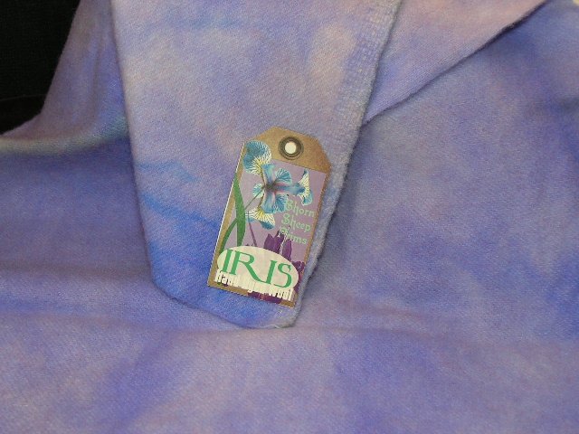 IRIS - Hand Dyed Lanolin Wool - Rug Hook, Quilt, Penny Rug - Shorn Sheep - Free US Ship - 1/4 YD