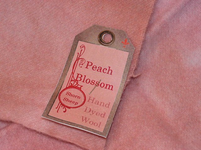 PEACH BLOSSOM - Hand Dyed Lanolin Wool - Rug Hook, Penny Rug - Shorn Sheep - Free US Ship - Qu Yd