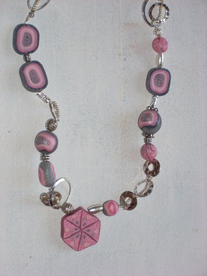 Long Necklace in Pink and Silver.