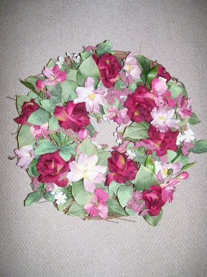 ROSES AND LILIES WREATH - 18"D