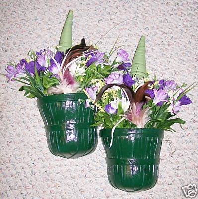 ELEGANT HOMCO BASKET WALL POCKET FLORAL ARRANGEMENTS