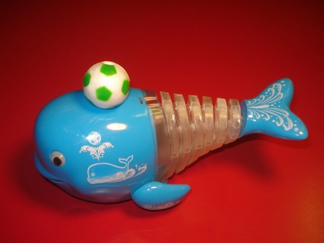 Fun Ball-Spouting Whale