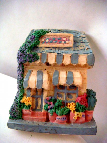 Miniature Plaster 3-D Flower Shop w Awnings +magnet