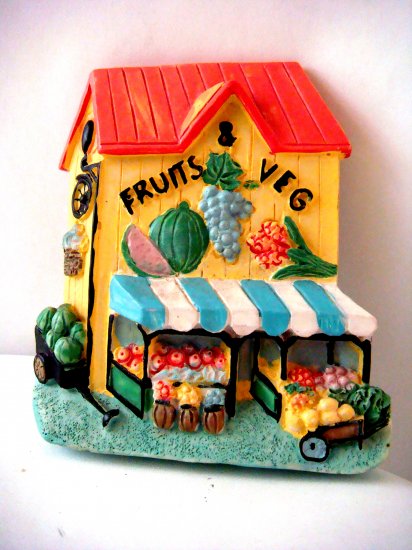 Miniature Plaster 3-D Fruit & Vegetable Shop +magnet