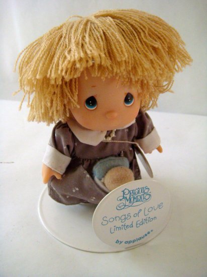 Precious Moments Blond Girl Songs of Love 1989 limited edition