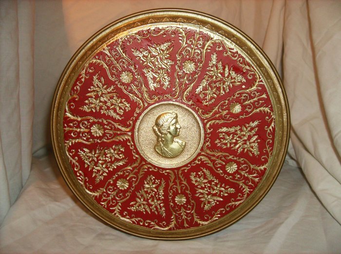 Raised Design Cameo Tin