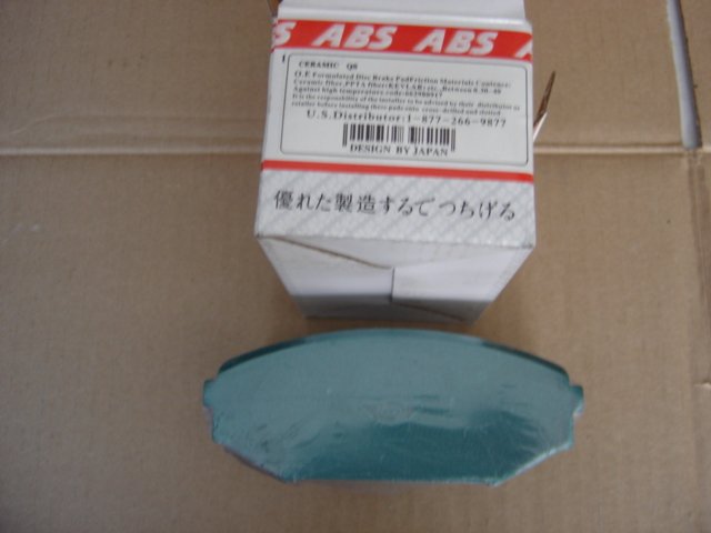 Front disc Brake Pads 1999-2004 Honda Odyssey