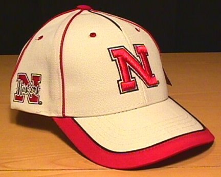 NEBRASKA CORNHUSKERS WHITE CAP W/RED PIPING