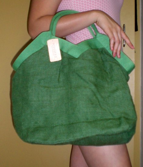 FOREVER 21 Green Tote Bag w Heart shaped opening