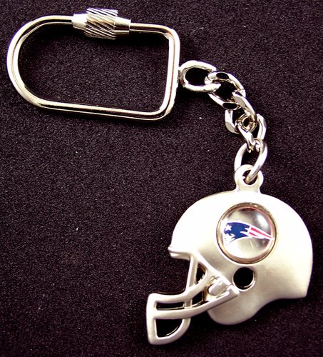 NE Patriots Cast Helmet Style Keychain with Logo