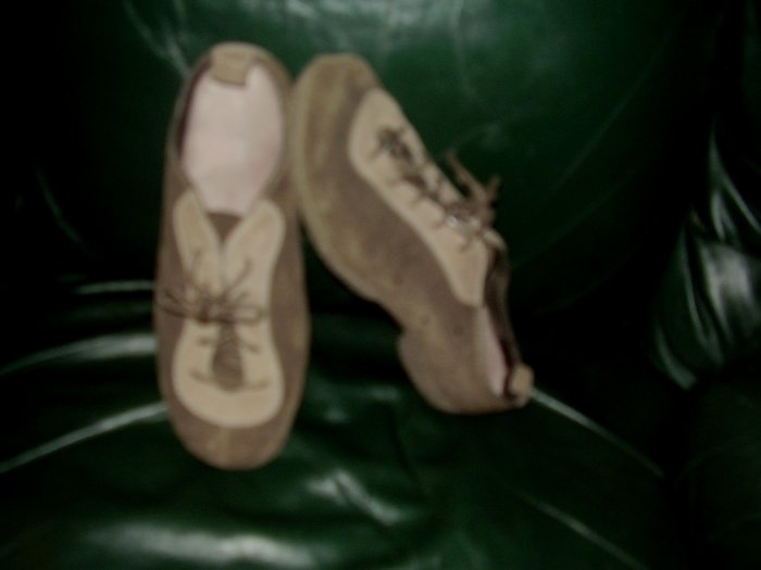 WOMENS ST JOHNS BAY SHOES SZ 7 M LEATHER UPPER