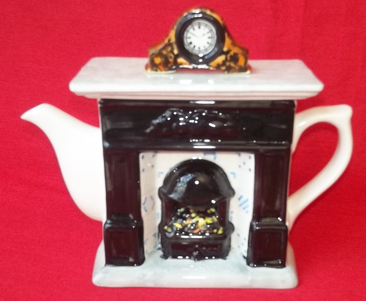 SWINESIDE TEA POTTERY ENGLISH FIREPLACE TEAPOTSIGNED HARTLEY1994UNIQUE