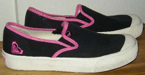 ROXY PEPPERDINE Black Pink Canvas Slip On Shoes 6.5 NEW