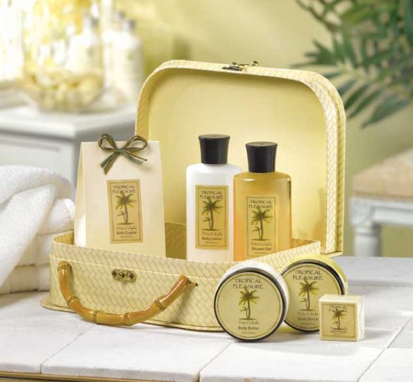 PINA COLADA BATH TRAVEL SET
