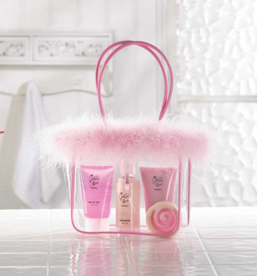 STRAWBERRY SCENTED BATH SET