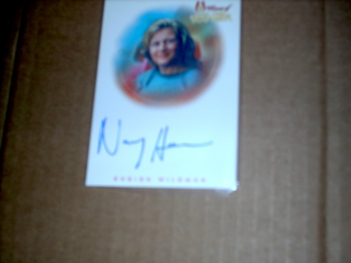 STAR TREK WOMEN OF VOYAGER A2 BINDER AUTOGRAPH CARD of NANCY HOWER
