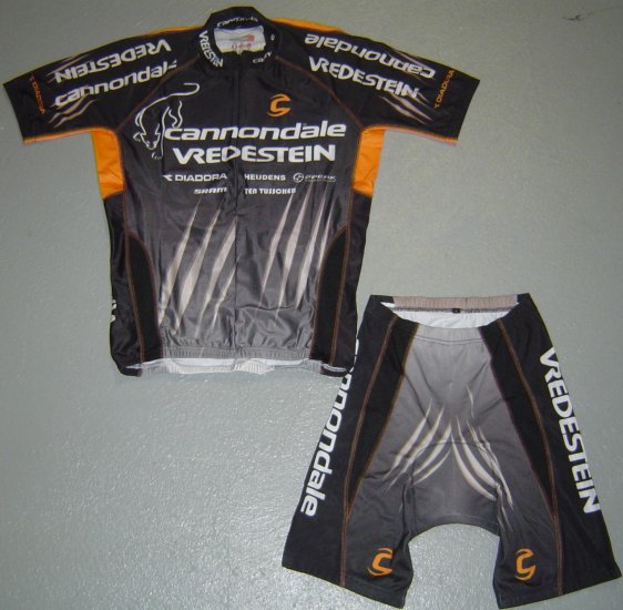 CANNONDALE VREDESTEIN CYCLING JERSEY AND SHORTS SZ XL