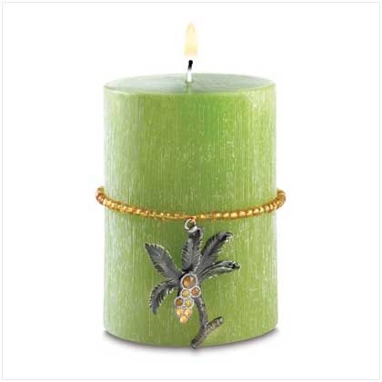 Tropical Safari Candle with a charm in tropical paradise scent