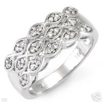 STUNNING DIAMOND RING WHITE GOLD SIZE 7