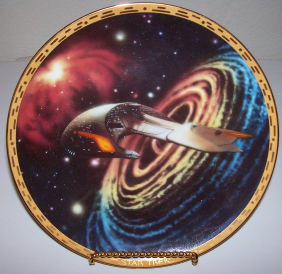 Star Trek "Voyagers-Ferengi Marauder" Hamilton Collection Plate