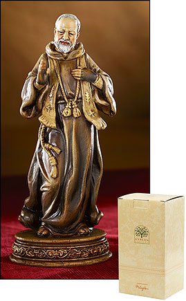 Saint Pio Statue