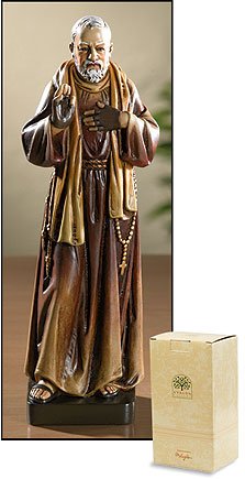 Saint Pio Statue
