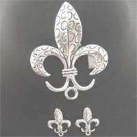 Fleur de lis leopard pendant set