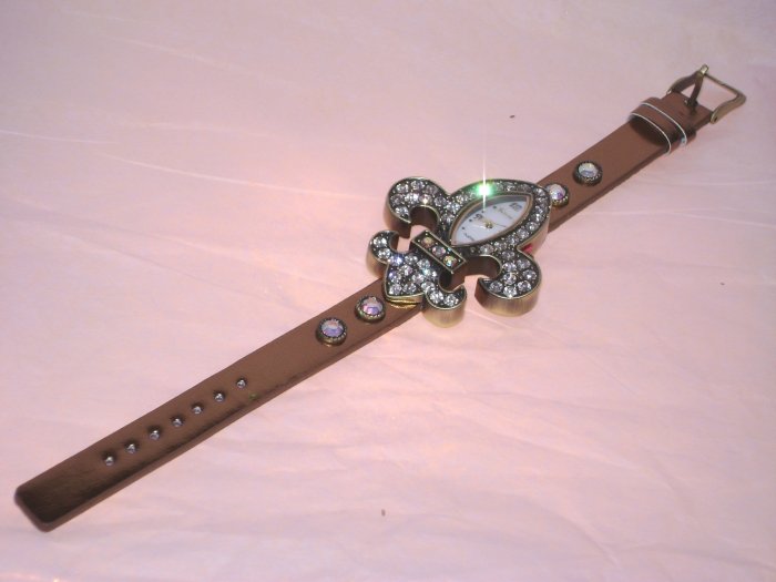 Fleur de lis Watch Bronze