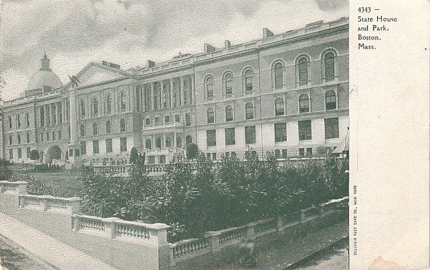 State House and Park in Boston Massachusetts MA Vintage Postcard - 3775