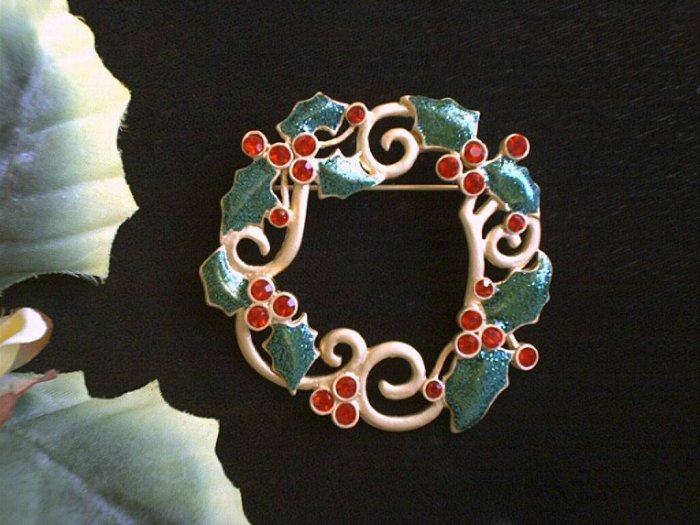 Fabulous Large Golden Wreath Brooch With Red Rhinestones