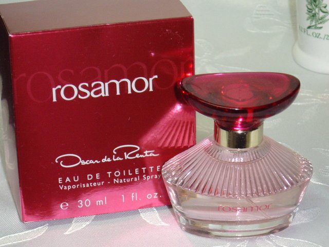Oscar De La Renta Rosamor 1 Ounce Eau De Toilette sprayed twice 99.99% FULL like new 1/2 off