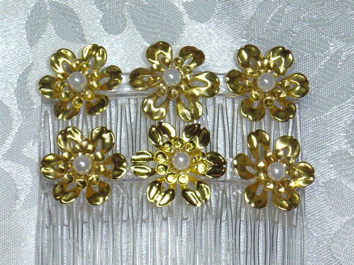 GOLD TONE FLOWERS FAUX PEARLS HAIR JEWELRY SIDE COMBS PAIR