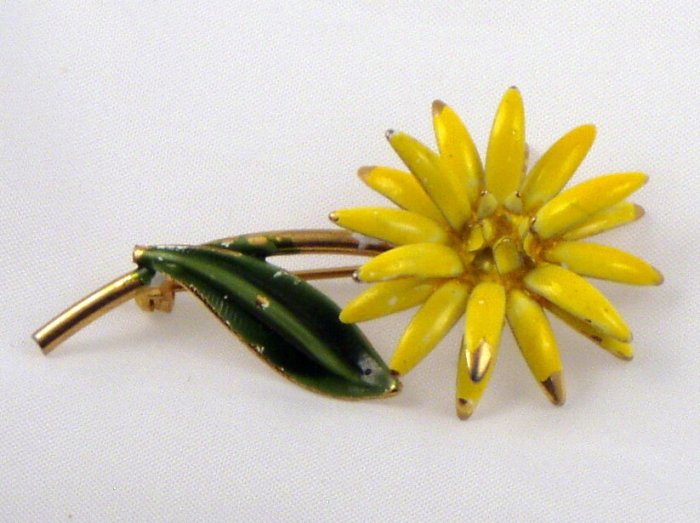 VINTAGE PIN BROOCH Old Yellow & Green Enamel Figural Flower