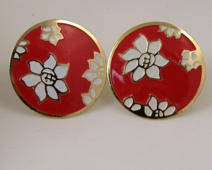 VINTAGE EARRINGS White Red Enamel Flower Disks Clips