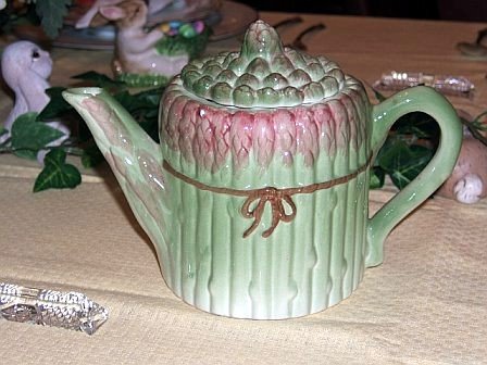 Asparagus teapot