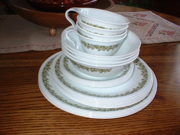 Corelle Crazy Daisy Spring Blossom 18 pc set