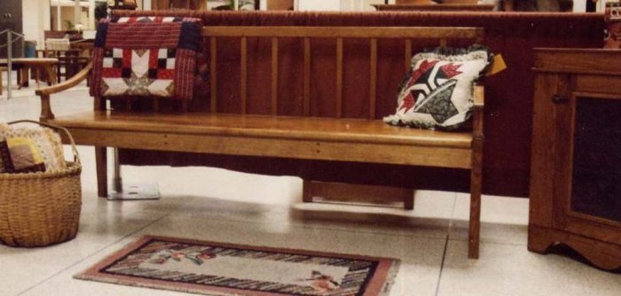 Amish Tradition Bench in Butternut