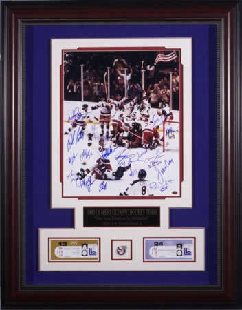 MIRACLE ON ICE AUTOGRAPHED BY ENTIRE 1890 OLYMPIC TEAM