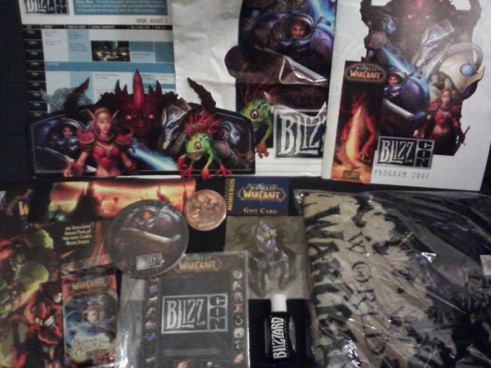 BlizzCon 2007 WoW Goody Bag (murloc, starcraft II theme)