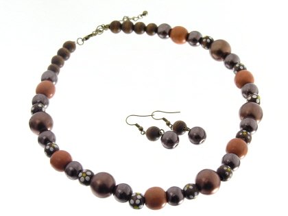 WOODEN NECKLACE SET