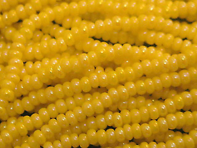 11/0 CZECH GLASS SEED BEADS AURORA BOREALIS LIGHT YELLOW 1 HANK