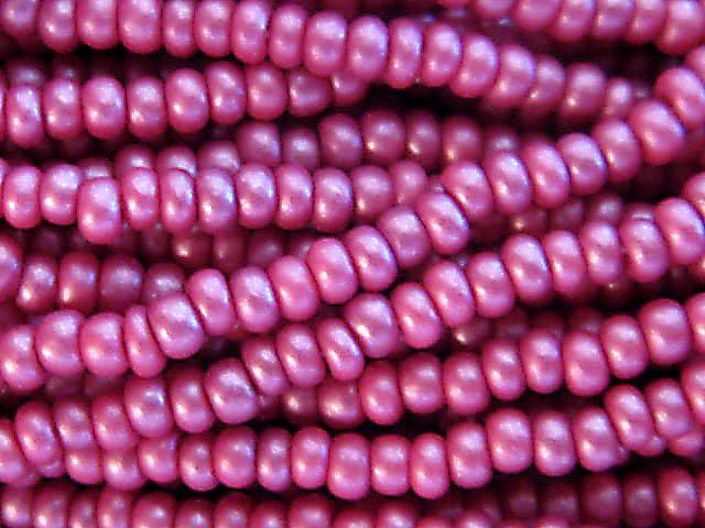 11/0 CZECH GLASS SEED BEADS SILK RED GRAPE 1 HANK