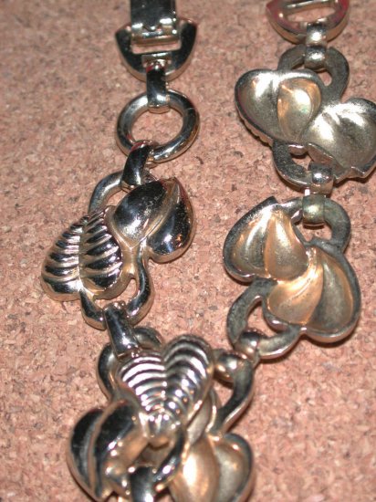 Signed TARA vintage Gold-tone costume Leaf Bracelet