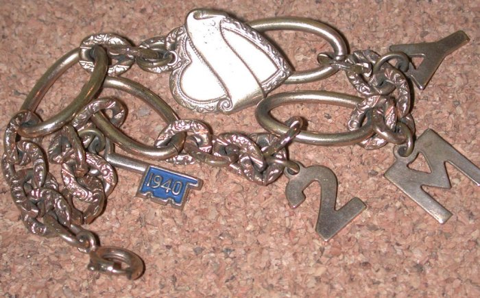 Vintage Sweetheart Charm Bracelet key 2 my heart 1940 Gold Filled GF FREE SHIPPING DISCOUNT