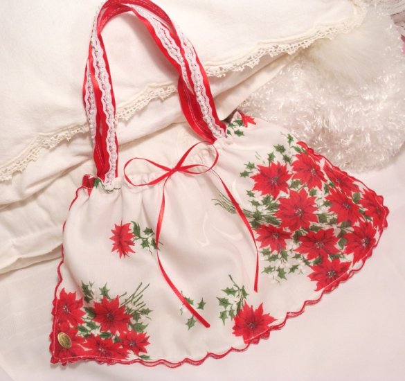Christmas Vintage Pointsetta Hankie Purse - Handbag - Little Girl - Mother - Gift