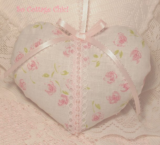 Shabby Cottage ~ Rose Bud Heart ~ Lavender Sachet ~ Gift Idea ~ Scented