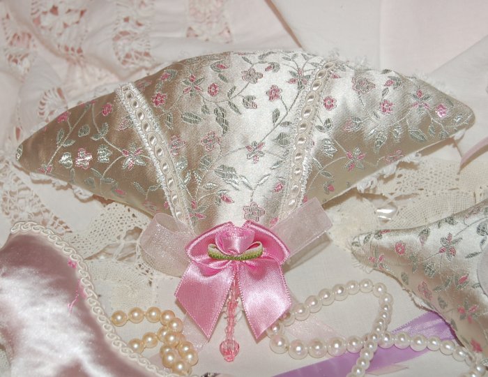Vintage Victorian Fan - Lavender Sachet - Unique Gift Idea - Sachets