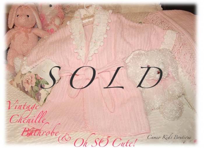 Pretty In Pink ~ Girls ~ Vintage ~ Chenille Bathrobe ~ Boutique Style ~ Pink Roses ~ Pom-Poms