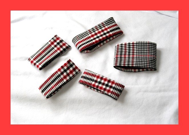 PAPAYA Great Plaid Cuff- Fits all