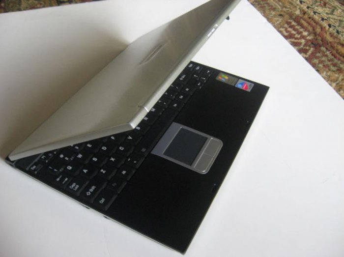 Ultraportable Toshiba Portege R100